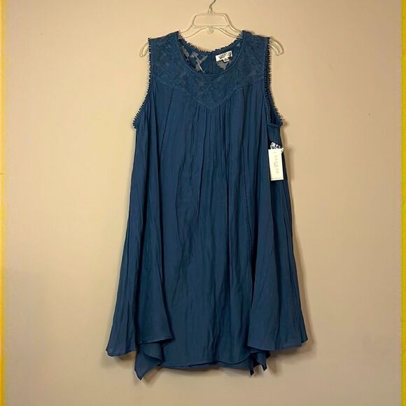 Studio JPR Dusty Blue Lace & Crinkled Crepe Dress - Size 2X - Picture 4 of 16